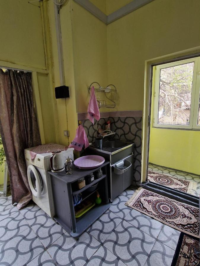 Cozy Apartment Near 28 Mall Baku Bagian luar foto